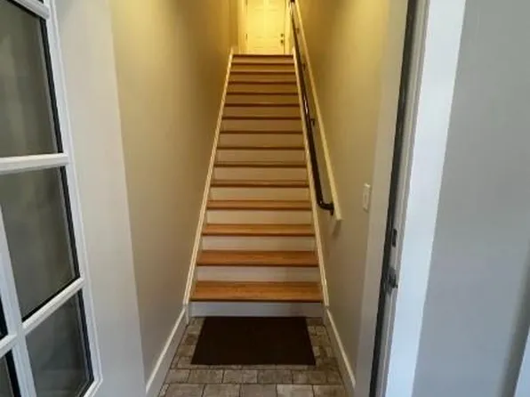 12 Main St APT 2F, Warwick, NY 10990