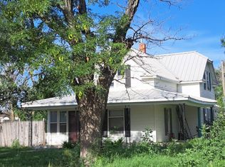 402 N Jefferson St, Hooker, OK 73945