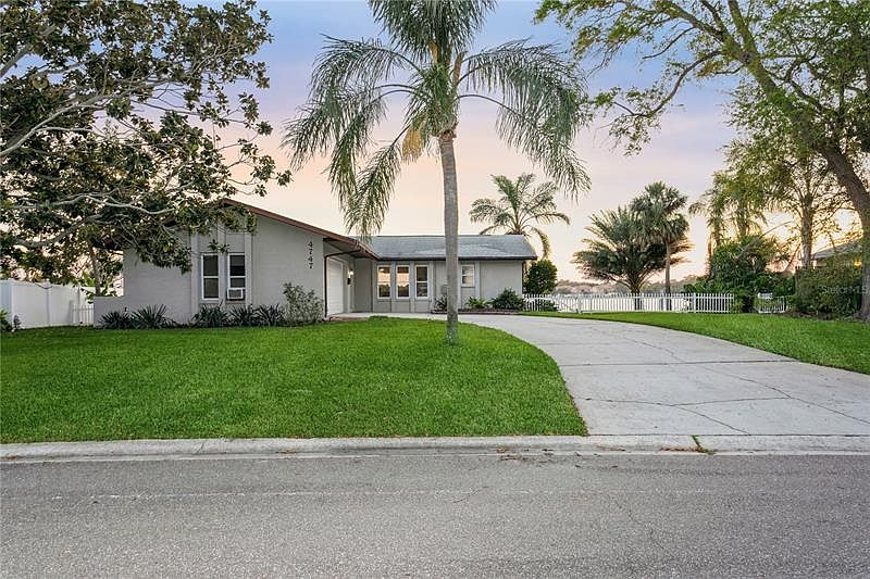 4747 Neptune Dr SE, Saint Petersburg, FL 33705 Zillow