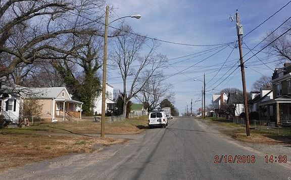 2nd image of 2319 Wright Ave