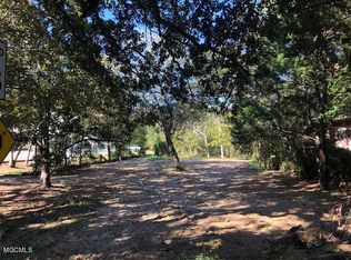 315 Washington Ave, Ocean Springs, MS 39564