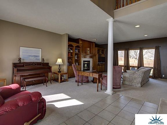 3rd image of 306 Pheasant Run Ln