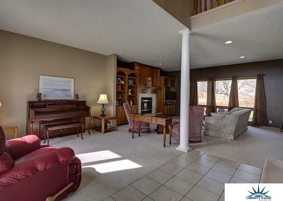 306 Pheasant Run Ln, Papillion, NE 68046 | Zillow