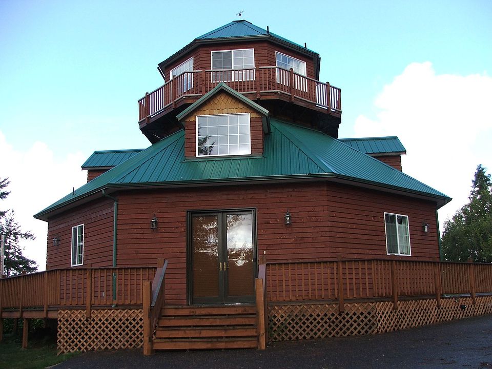 "Light House" Home