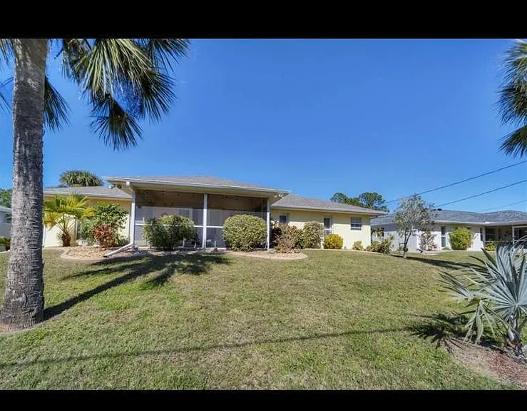 18327 Lamont Ave — Photo 7