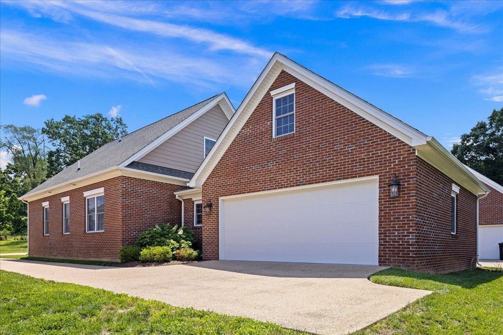 2358 Alston Cir, Harrisonburg, VA - View 4