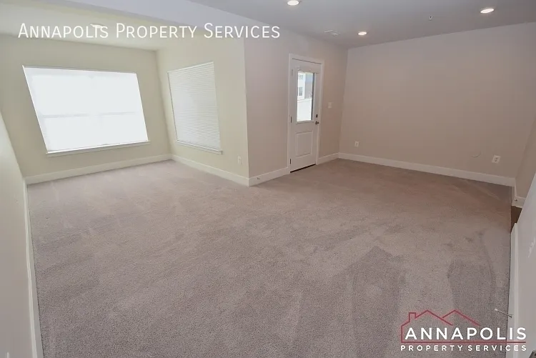 604 Chalcedony Ln — Photo 9