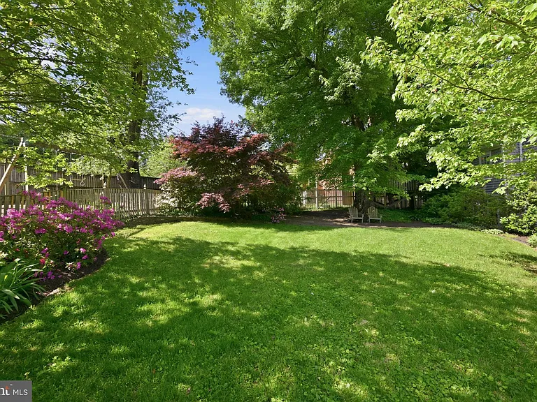 2800 Greenvale St — Photo 59