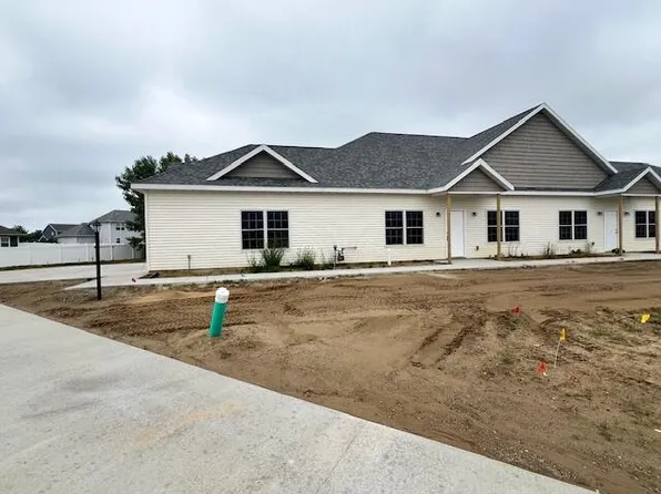 1869 Peachtree Path, Stevensville, MI 49127