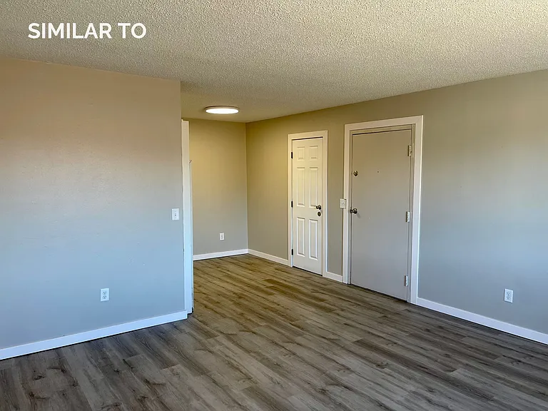 Newly Renovated 2 Bedroom Apartment on the West Side — Photo 11
