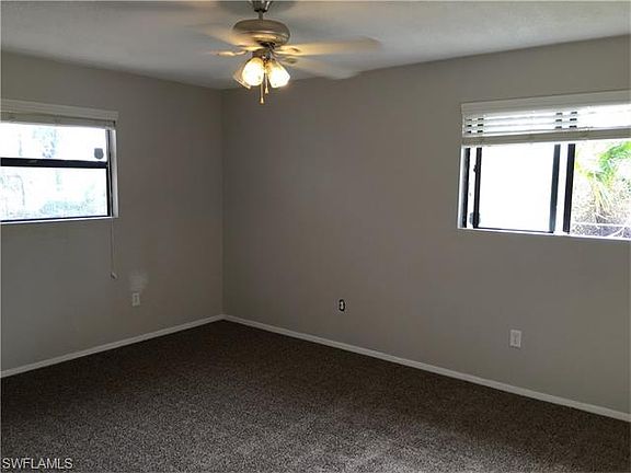 5th image of 716 Carbon St E