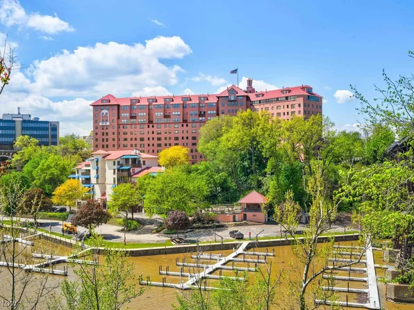 19000 Lake Rd APT 5611, Rocky River, OH 44116