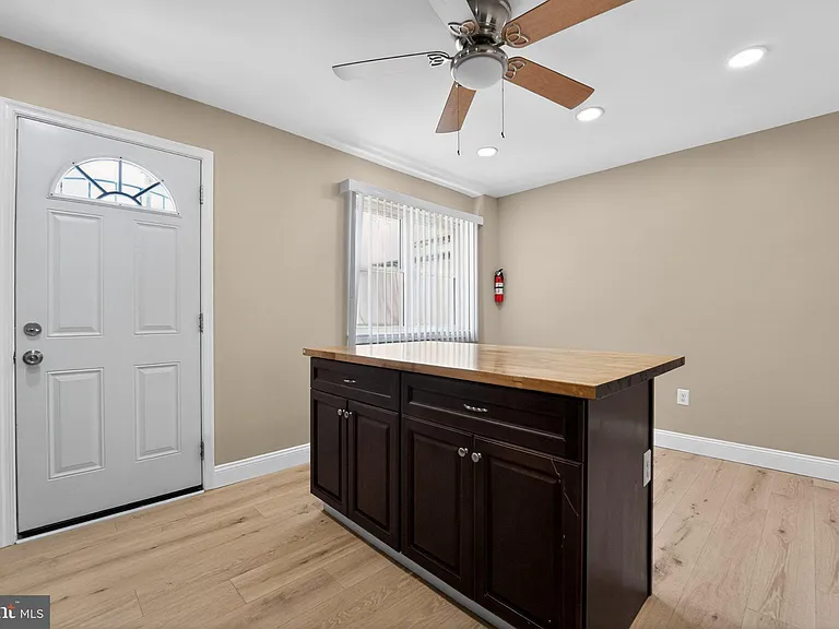 643 S Wickham Rd — Photo 11