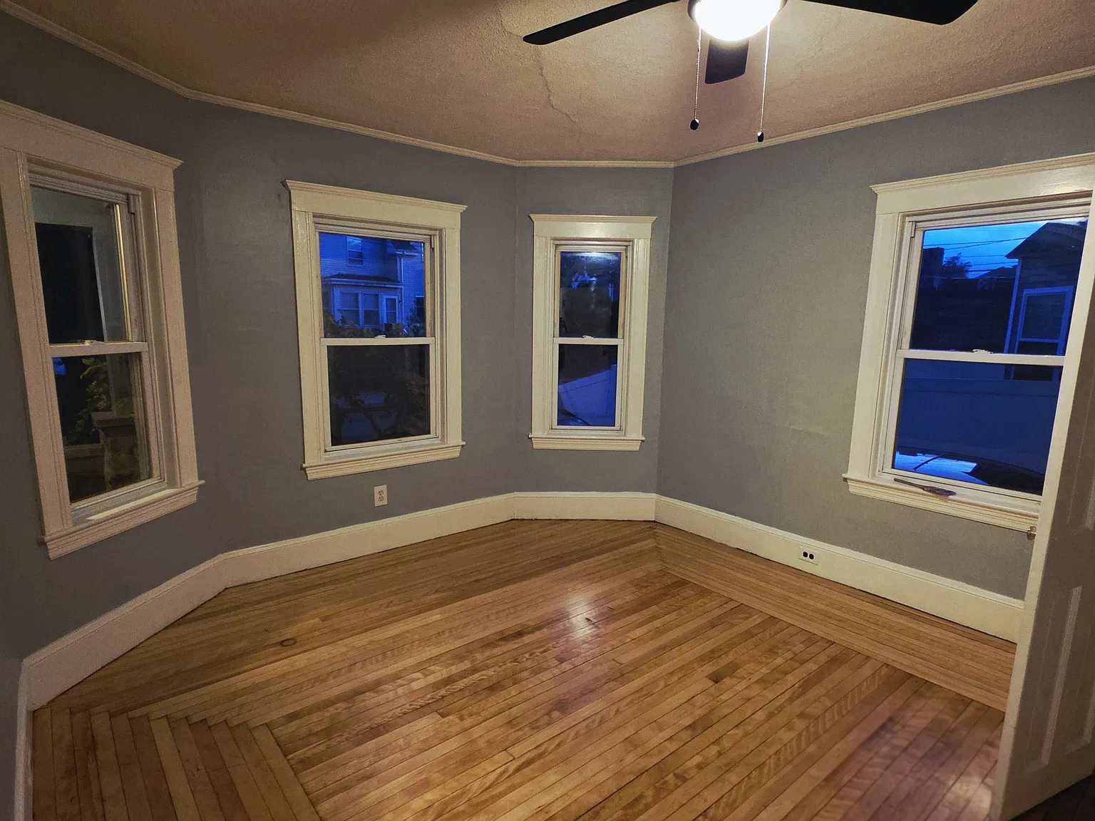 3 bed, 1.5 bath, 1200 sqft, $2,800 — Photo 3