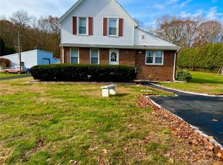 17 Pitcher St, Norwich, CT 06360