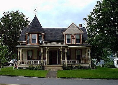 5 Bedroom Victorian!