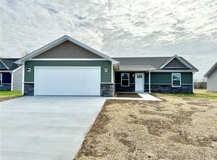 1219 Woodland Ave, Scottsburg, IN 47170