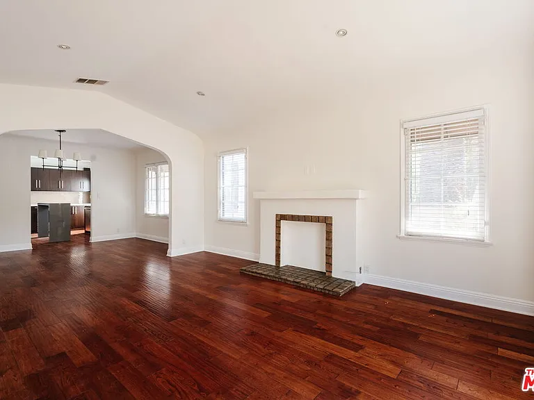 8561 Rugby Dr — Photo 4