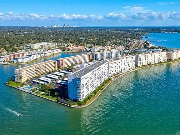 3rd image of 6020 Shore Blvd S APT 1007