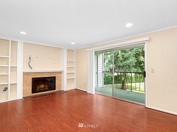 4th image of 4635 W Lake Sammamish Pkwy SE APT G201