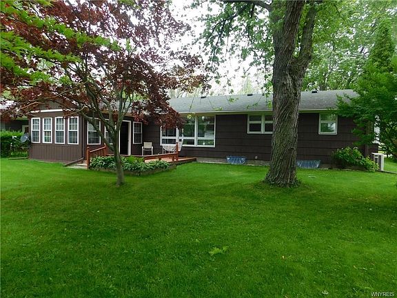 4th image of 591 Northfield Dr
