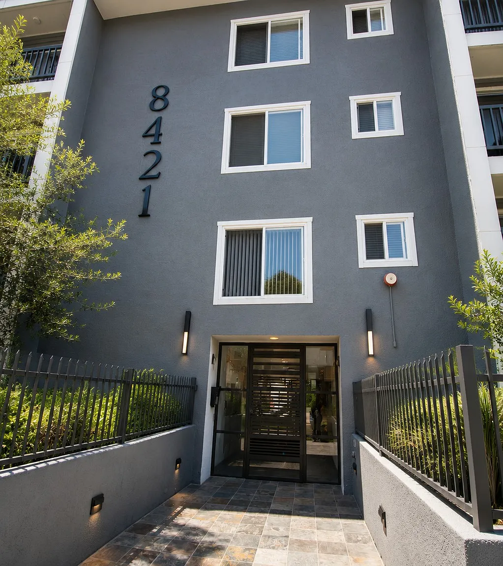 1 bed, 975 sqft, $1,595 — Photo 1