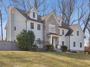 6 Harding Dr, Berkeley Heights, NJ 07922