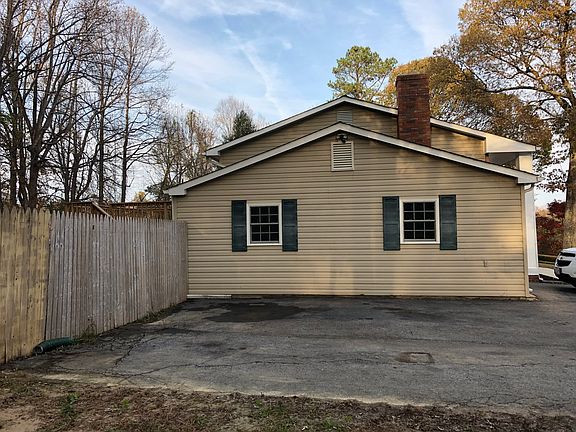 2nd image of 3644 Cassell Blvd