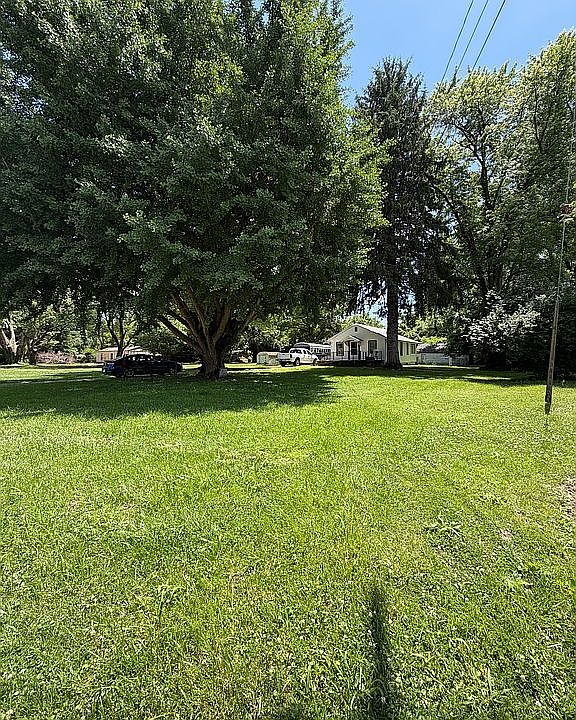 2nd image of 1036 Hollywood Hgts Rd