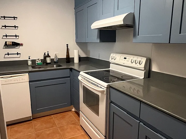 2625 Highland Ave S #606 — Photo 4