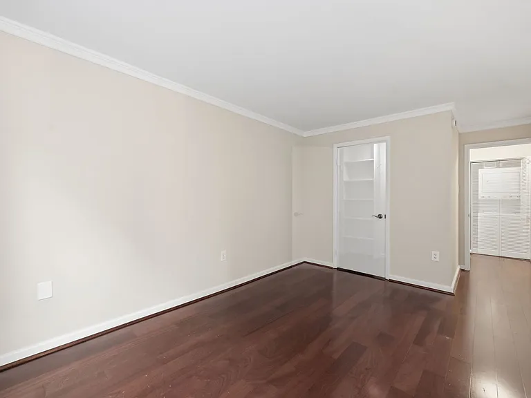 2141 P St NW #405 — Photo 16