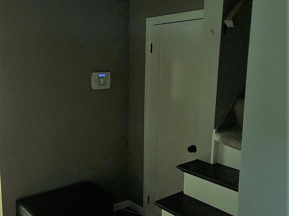 2nd image of 1011 Rosary Ln
