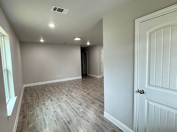4th image of 312 Mary Lynn Dr #A & B