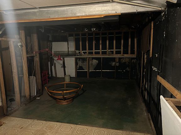 3rd image of 2212 S Chatham St