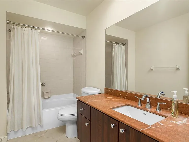 701 Augusta Blvd #8 — Photo 18