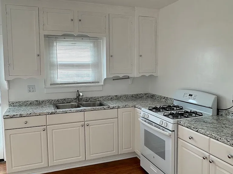 2438-2446 India St #2444 — Photo 10
