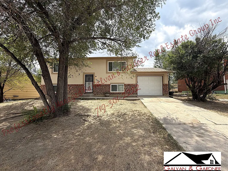 2039 Chamberlin S — Photo 1