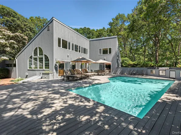 26 Pheasant Run, Quogue, NY 11959