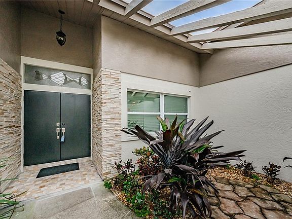 5th image of 3002 Valencia Ln E