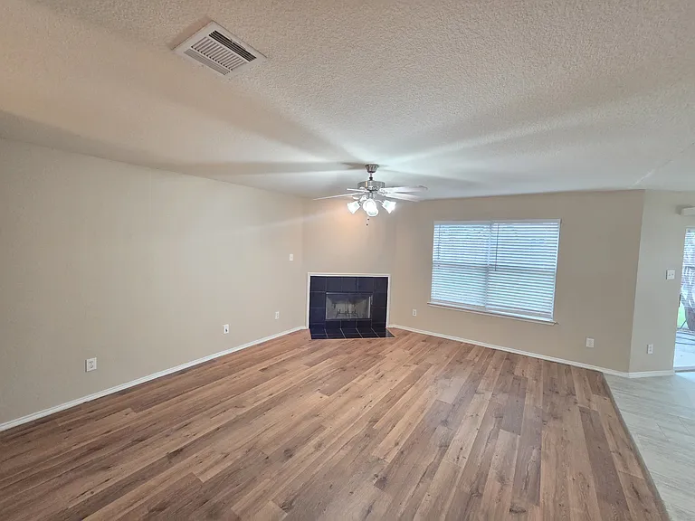 8138 Mossberg Dr — Photo 9