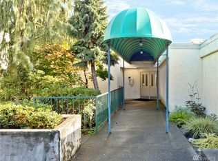 15209 Sunwood Blvd APT B25, Tukwila, WA 98188