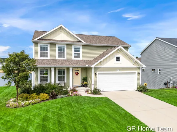 14479 Tupelo Dr, West Olive, MI 49460