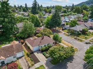 8604 SE Yamhill St, Portland, OR 97216
