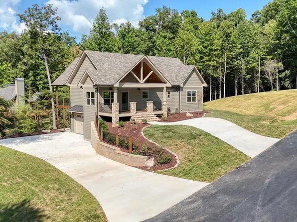 2079 Almont Rd, Young Harris, GA 30582