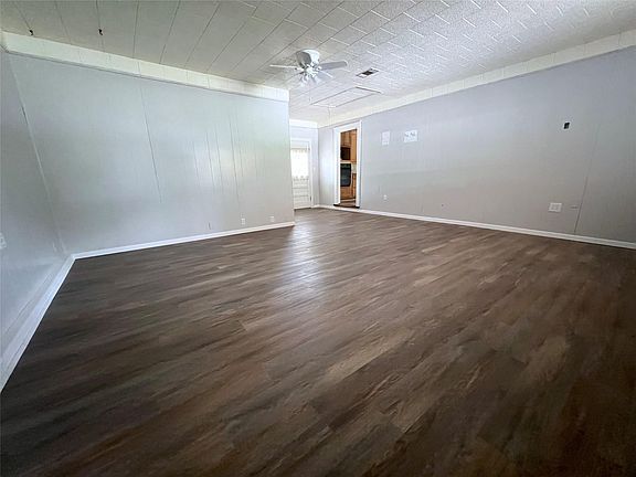 4th image of 2206 Nancy Lou St
