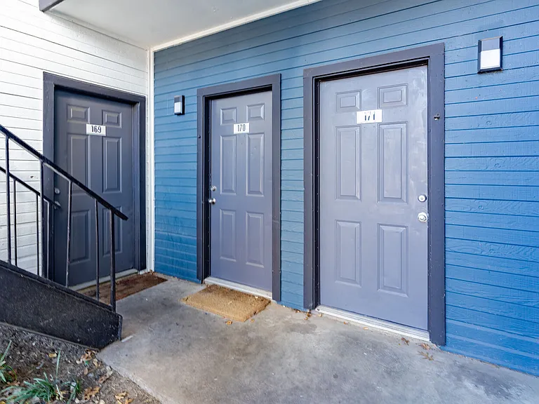 Ronan Apartment Homes — Photo 48