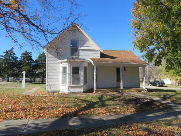 200 2nd St, Winchester, KS 66097