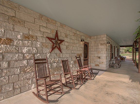 3rd image of 151 Hill Top Dr