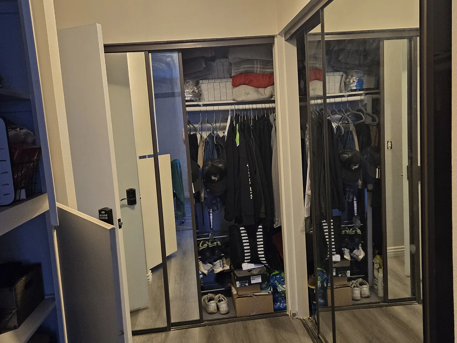 4 bed, 1089 sqft, $990 — Photo 4