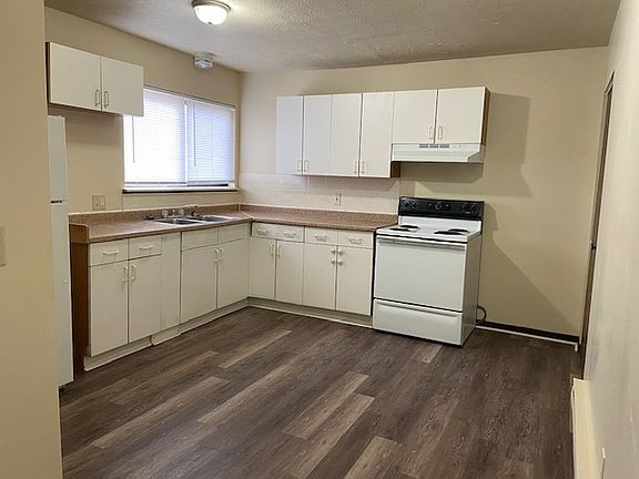 2nd image of 705 King St APT B8